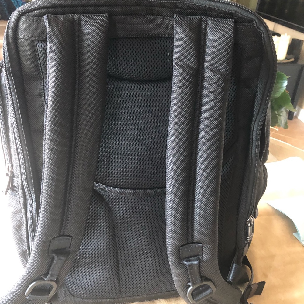 Backpack - Picture 3 of 7